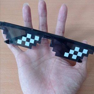 Square frame sunglasses